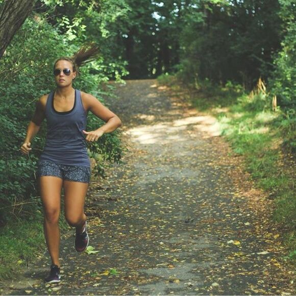 Lululemon Run Times Short in Mini Splatter White Black Size 6 - Picture 11 of 15